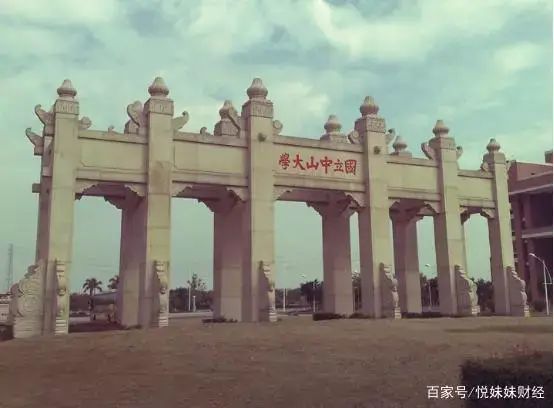 举重冠军侯_举重冠军侯智慧简介_中国举重冠军小时候图片