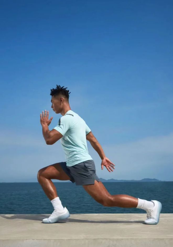 夏天健身房锻炼注意事项_夏季健身房穿什么裤子_夏天健身房运动裤