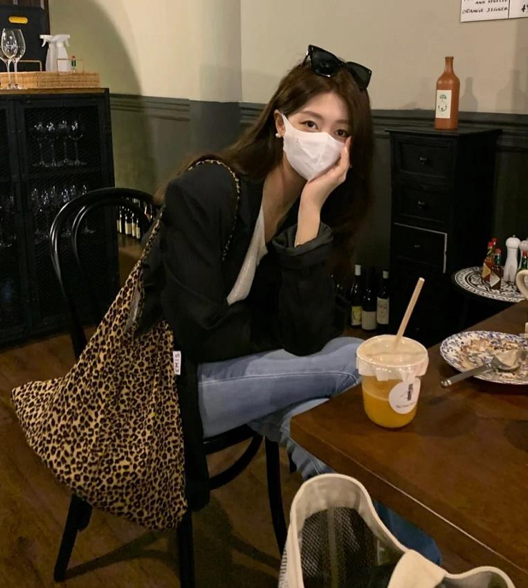 休闲西装搭运动鞋_西装运动鞋搭配_休闲西装配运动鞋