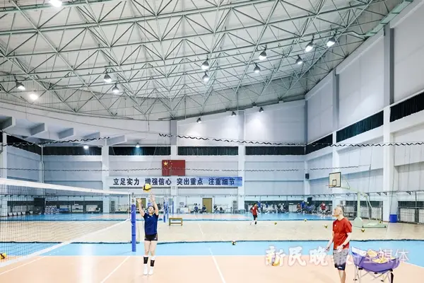 上海游泳奥运冠军训练基地_上海游泳奥运冠军女子_上海游泳奥运选手