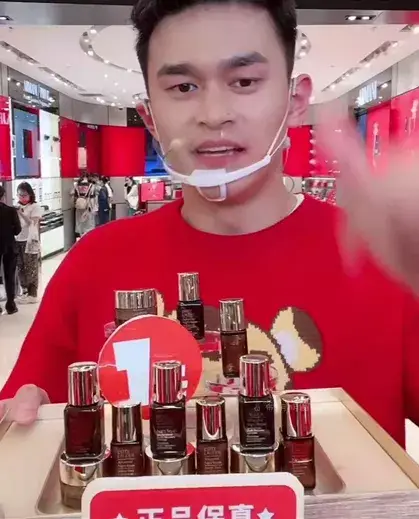 孙杨各项游泳成绩_游泳冠军孙杨肺活量_孙杨游泳的最好成绩