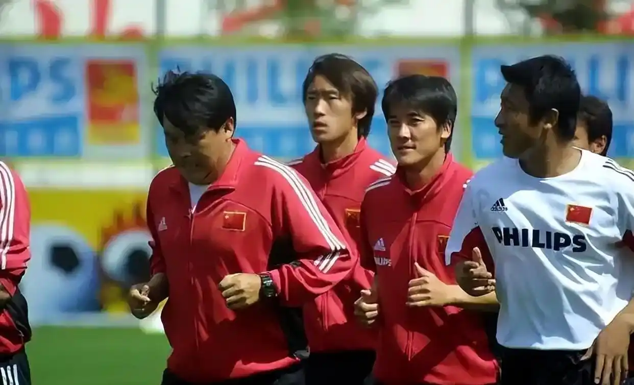最强足球历史人中国有几个_中国历史足球最强的人_中国足球历史最强球员